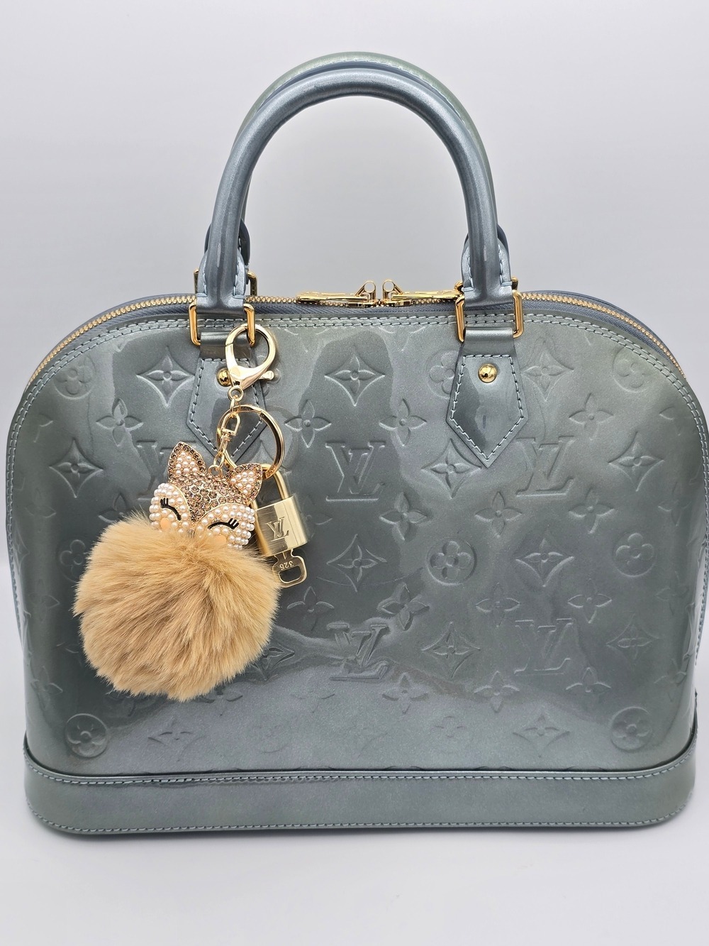 Authentic Louis Vuitton Gold Padlock 🔐 + Unbranded Cat Tan Pom Pom Charm - Picture 11 of 12